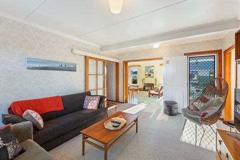 Photo of property in 5 Toi Street, Otaki Beach, Otaki, 5512