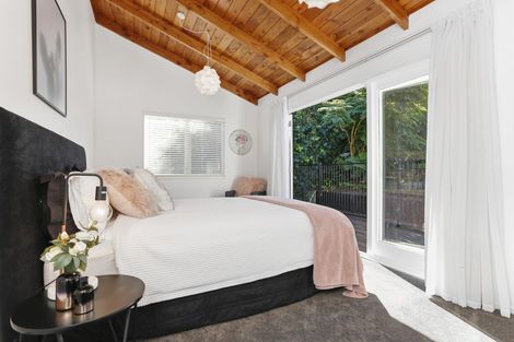 Photo of property in 106 Wood Bay Road, Titirangi, Auckland, 0604