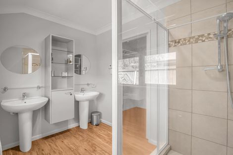 Photo of property in 2 Jadewynn Place, Halswell, Christchurch, 8025