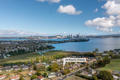 Photo of property in 59 Roberts Avenue, Bayswater, Auckland, 0622