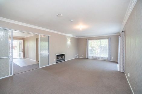 Photo of property in 120 John F Kennedy Drive, Milson, Palmerston North, 4414
