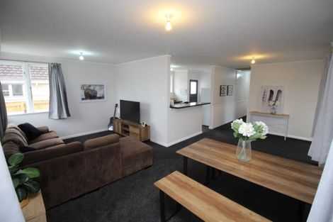 Photo of property in 44 Holland Crescent, Bulls, 4818