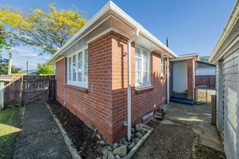 Photo of property in 82 Pine Avenue, Ebdentown, Upper Hutt, 5018
