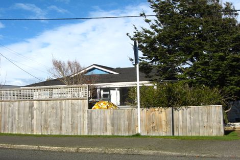 Photo of property in 65 Durham Street, Waikiwi, Invercargill, 9810