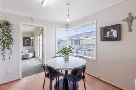 Photo of property in 4 Turakina Street, Merrilands, New Plymouth, 4312