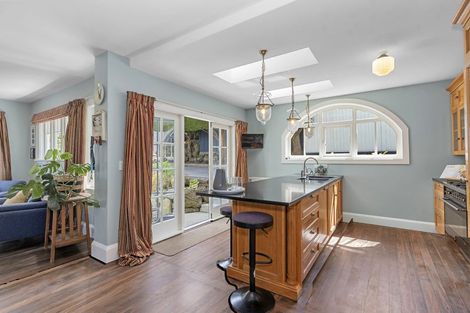 Photo of property in 119 Dyers Pass Road, Cashmere, Christchurch, 8022