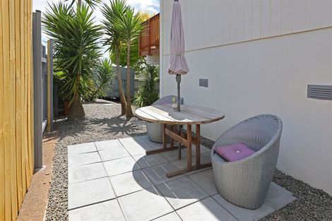 Photo of property in 1/56 Woodglen Road, Glen Eden, Auckland, 0602