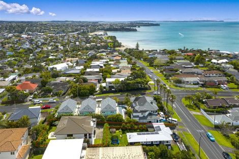 Photo of property in 1/72 Gulf View Road, Murrays Bay, Auckland, 0630