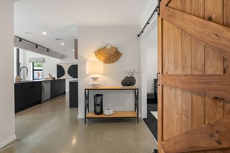 Photo of property in 19 Prestbury Grove, Churton Park, Wellington, 6037