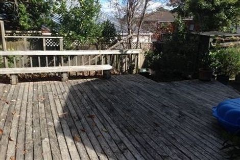 Photo of property in 1/21 William Souter Street, Forrest Hill, Auckland, 0620