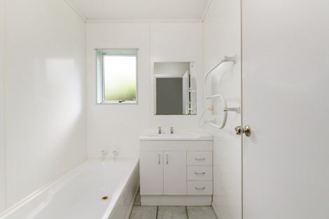 Photo of property in 72a Meander Drive, Welcome Bay, Tauranga, 3112