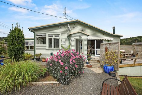 Photo of property in 16 Victoria Street, Karangahake, Paeroa, 3674