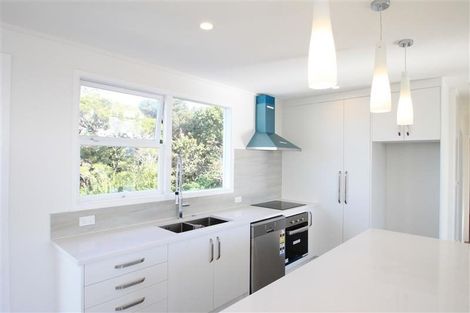 Photo of property in 606 Glenfield Road, Bayview, Auckland, 0629