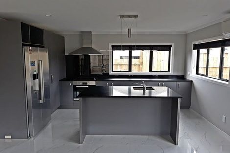 Photo of property in 128 Johnstone Drive, Fitzherbert, Palmerston North, 4410