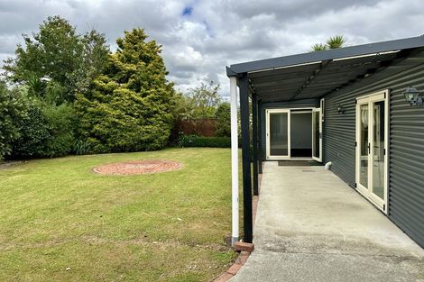 Photo of property in 42 Puriri Terrace, Roslyn, Palmerston North, 4414