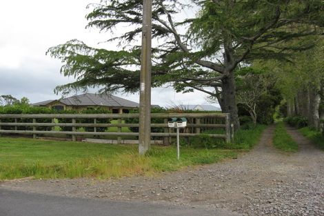 Photo of property in 47 Koraha Road, Kumeu, 0892
