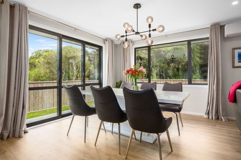 Photo of property in 13 Cosgrove Rise, Riverstone Terraces, Upper Hutt, 5018