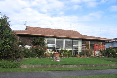 Photo of property in 14 Paradise Place, Milson, Palmerston North, 4414