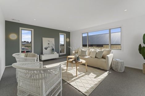 Photo of property in 18 Karearea Avenue, Waikanae, 5036