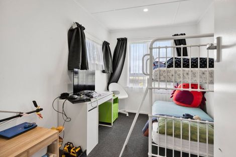 Photo of property in 28 Celia Street, Stratford, 4332