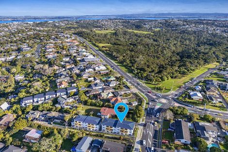Photo of property in 2/3 Coronation Road, Hillcrest, Auckland, 0627