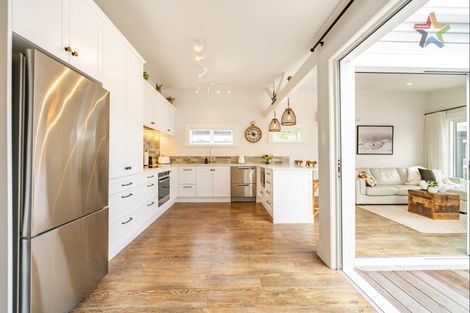 Photo of property in 17 Oriental Street, Petone, Lower Hutt, 5012