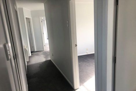 Photo of property in 5 Holly Grove, Maungaraki, Lower Hutt, 5010