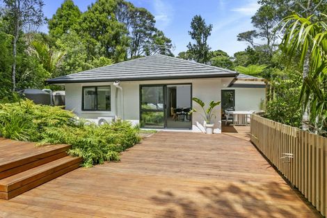 Photo of property in 228 Mountain Road, Henderson Valley, Auckland, 0612
