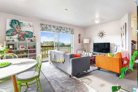 Photo of property in 1/199 Birdwood Road, Massey, Auckland, 0614