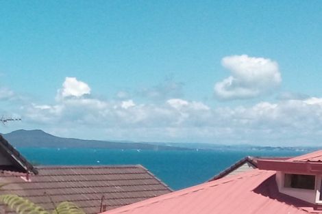 Photo of property in 13a Ridge Road, Waiake, Auckland, 0630