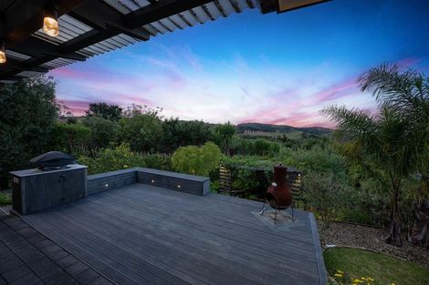 Photo of property in 3 Fendalton Place, Hatfields Beach, Orewa, 0931