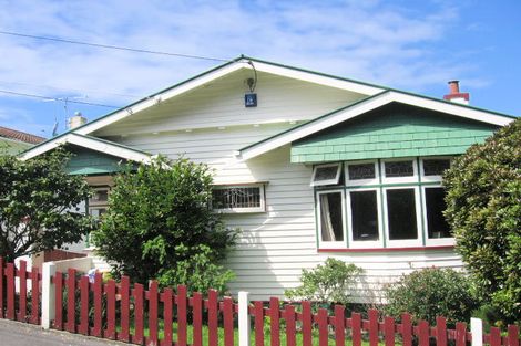 Photo of property in 2 Westland Road, Mount Cook, Wellington, 6021