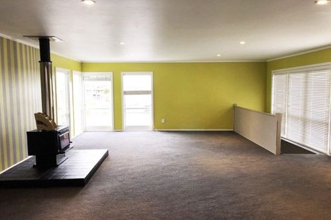 Photo of property in 17 Maugham Drive, Bucklands Beach, Auckland, 2014