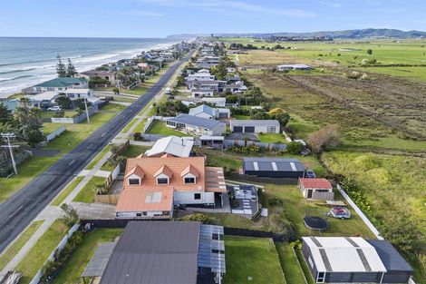 Photo of property in 196 Pukehina Parade, Pukehina, Te Puke, 3189