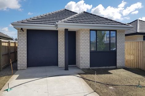 Photo of property in 32 Quinn Crescent, Woodend, 7610