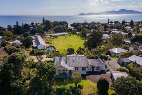Photo of property in 69 Tilley Road, Paekakariki, 5034