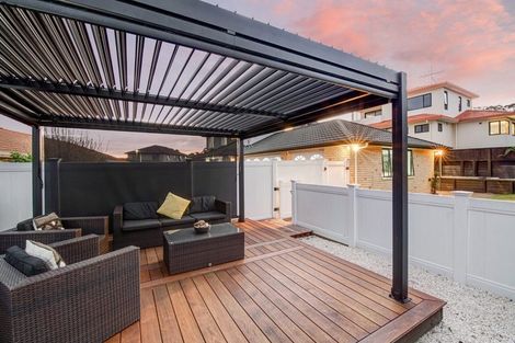 Photo of property in 6 Coral Court, Gulf Harbour, Whangaparaoa, 0930