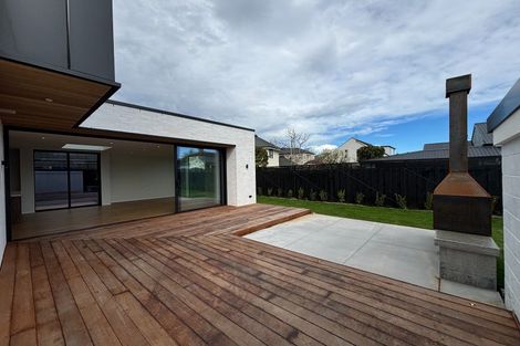 Photo of property in 2/7 Roa Road, Fendalton, Christchurch, 8041