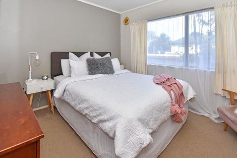 Photo of property in 32a Barneys Farm Road, Clendon Park, Auckland, 2103