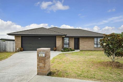 Photo of property in 21 Ocean View Rise, Ruakaka, 0116