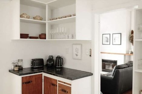 Photo of property in 40 Faraday Street, Hospital Hill, Napier, 4110