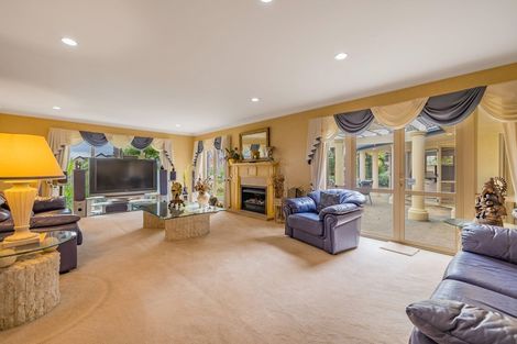 Photo of property in 2 Anaheim Boulevard, Shamrock Park, Auckland, 2016