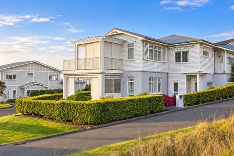 Photo of property in 1 Ocean View Terrace, Orewa, 0931