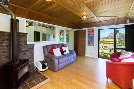 Photo of property in 3 Lord Street, Stokes Valley, Lower Hutt, 5019