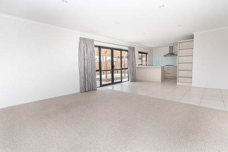 Photo of property in 5 Waltham Place, Rototuna North, Hamilton, 3210