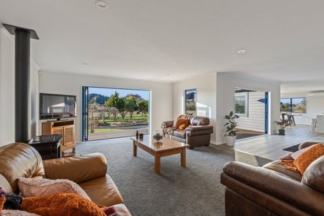 Photo of property in 781 Kahikatea Flat Road, Waitoki, Kaukapakapa, 0871