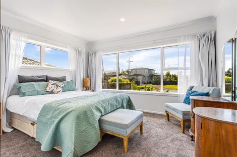 Photo of property in 1/175 Stredwick Drive, Torbay, Auckland, 0630