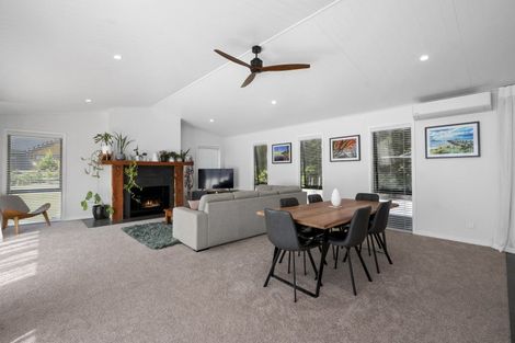 Photo of property in 12 Lancewood Way, Kinloch, Taupo, 3377