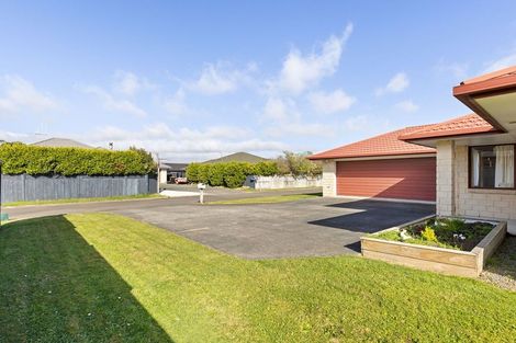 Photo of property in 16 Orlando Way, Kelvin Grove, Palmerston North, 4414