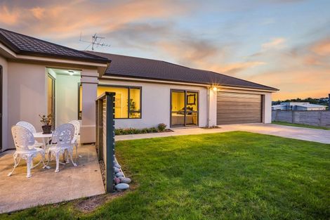 Photo of property in 32 Mo Street, Camborne, Porirua, 5026